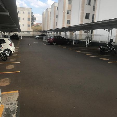 Apartamento Em Londrina Privado Com 2 Quartos De Casal Com Utensilios Garagem E Wifi Appartement Buitenkant foto